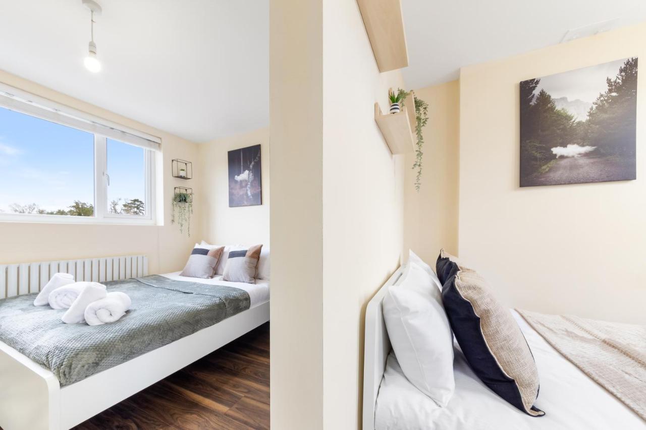 Twickenham Homes Isleworth Bagian luar foto