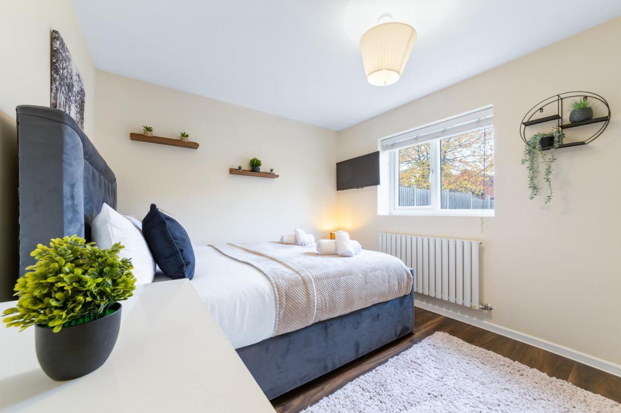 Twickenham Homes Isleworth Bagian luar foto