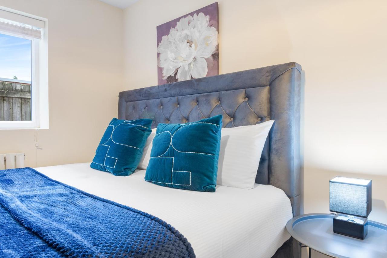 Twickenham Homes Isleworth Bagian luar foto