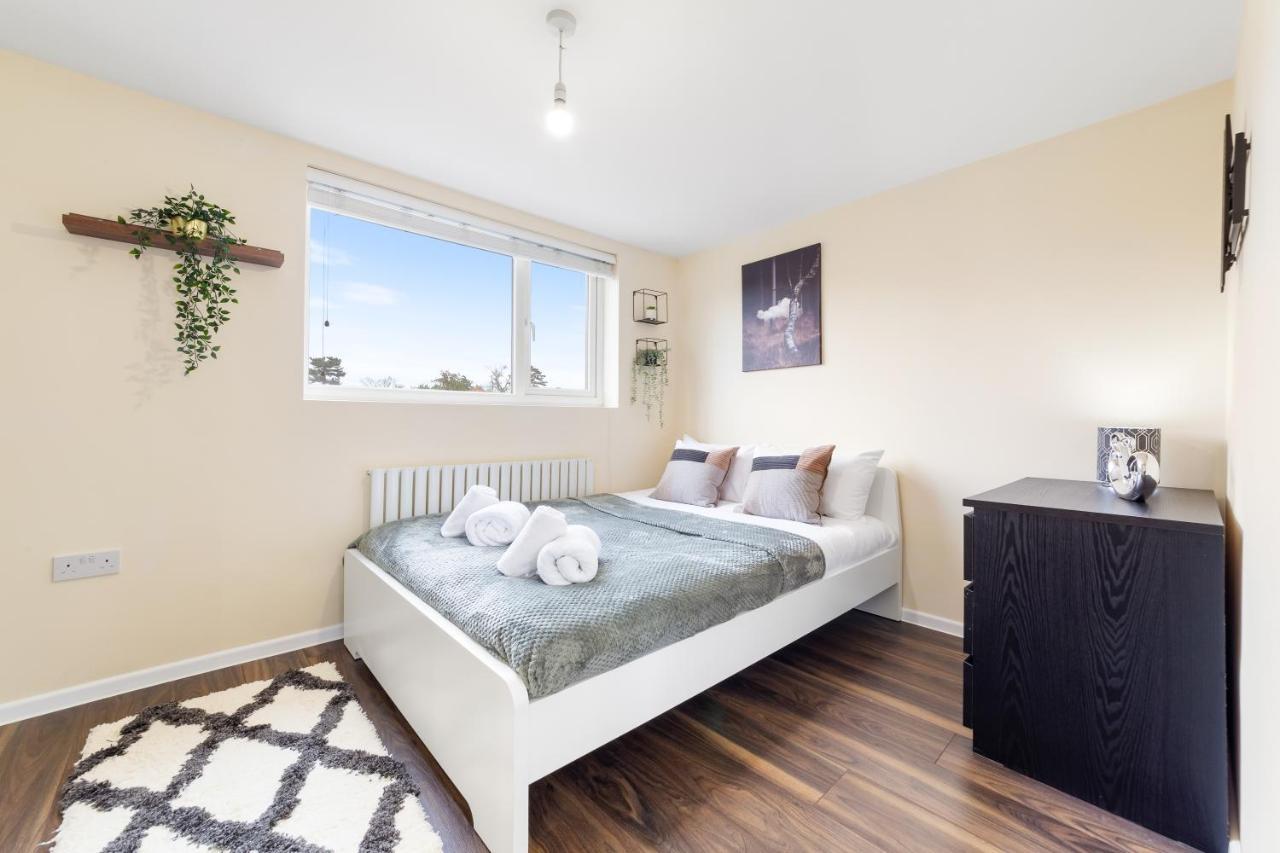Twickenham Homes Isleworth Bagian luar foto