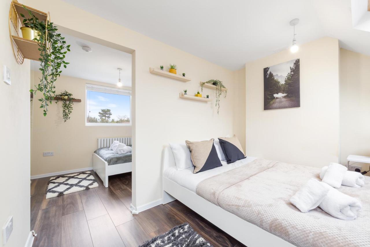 Twickenham Homes Isleworth Bagian luar foto